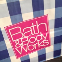 Photo taken at Bath &amp; Body Works by Sofia . on 5/20/2012