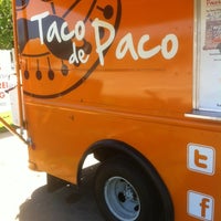 รูปภาพถ่ายที่ Taco de Paco โดย John S. เมื่อ 3/24/2012