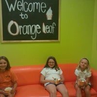 8/19/2011 tarihinde Denise M.ziyaretçi tarafından Orange Leaf Frozen Yogurt'de çekilen fotoğraf