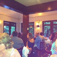 Foto tirada no(a) Dimora Restaurant por Irene L. em 6/23/2012