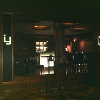 รูปภาพถ่ายที่ Mynt Lounge โดย Filippo C. เมื่อ 9/9/2011