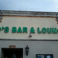 Photo prise au JD&amp;#39;s Bar &amp;amp; Lounge par James J M. le8/13/2011
