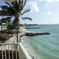 Снимок сделан в Key Colony Beach Realty Florida Keys пользователем Cheong T. 3/11/2012