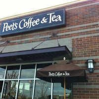 Снимок сделан в Peet&#39;s Coffee &amp; Tea пользователем Valeen T. 5/9/2012