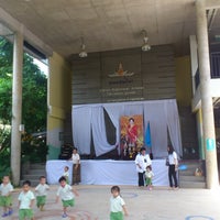 Photo taken at โรงเรียนสยามสามไตร(หนูน้อย) by Prutti S. on 8/20/2012