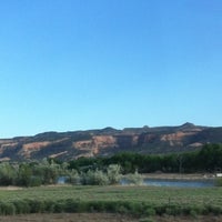 6/7/2012 tarihinde Von B.ziyaretçi tarafından Rib City - Grand Junction'de çekilen fotoğraf