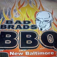 รูปภาพถ่ายที่ Bad Brad&#39;s BBQ โดย Bill P. เมื่อ 10/7/2011