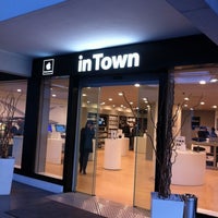 Photo taken at R-Store InTown - Apple Premium Reseller by Mauro B. on 10/24/2011