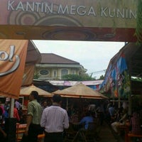 Review Kantin Mega Kuningan