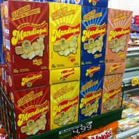 Photo taken at Supermercado Jaragua by Fellipe D. on 1/29/2012