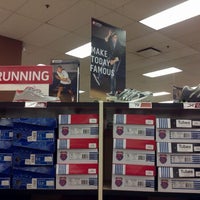 Famous footwear ford city discount