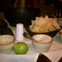 Das Foto wurde bei Las Brisas Restaurant von Howard P. am 12/18/2011 aufgenommen