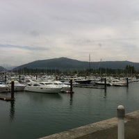 รูปภาพถ่ายที่ Puerto Deportivo Marina Del Cantabrico โดย Hostal C. เมื่อ 6/9/2012