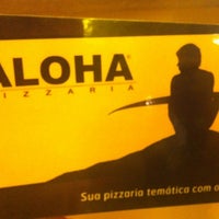 Photo taken at Aloha Pizzaria e Restaurante by Saulo T. on 12/4/2011