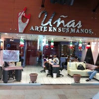 Foto diambil di Uñas Arte en sus Manos oleh Brand M. pada 9/12/2011