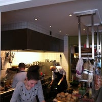 รูปภาพถ่ายที่ De keuken van Gastmaal โดย Victor S. เมื่อ 3/8/2012