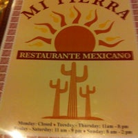 Foto tomada en Mi Tierra Restaurante Mexicano - Forest Hill  por Dennis W. el 3/14/2012