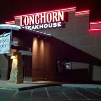 Photo taken at LongHorn Steakhouse by DeShon G. on 12/12/2011