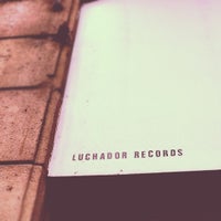 รูปภาพถ่ายที่ Luchador Records โดย Sebastián R. เมื่อ 7/9/2012