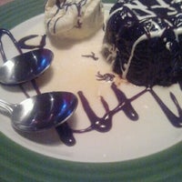 Photo taken at Applebee&amp;#39;s by Narvia G. on 2/15/2012