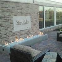 รูปภาพถ่ายที่ StoneRidge Golf Club โดย David F. เมื่อ 5/2/2012