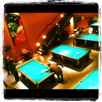 6/8/2012 tarihinde Rodrigo T.ziyaretçi tarafından Bahrem Pompéia Snooker Bar'de çekilen fotoğraf