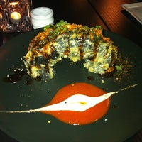 Photo taken at SUSHIRAW by Cinthya C. on 5/21/2011