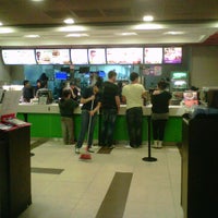 Photo taken at McDonald&amp;#39;s by Xavier D. on 9/28/2011