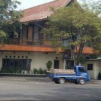 Photo taken at Rumah Makan Ponyo by Handi G. on 2/28/2012