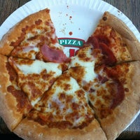 Photo taken at Papa John&amp;#39;s Pizza by 🅰ntonio E. on 4/21/2012