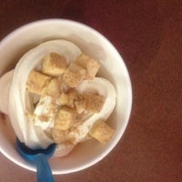 Photo taken at Flying Cow Frozen Yogurt by Rachel on 8/18/2012