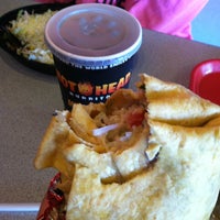 Снимок сделан в Hot Head Burritos пользователем Steven R. 3/28/2012