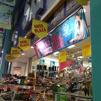 Photo taken at Shoe Plaza by Analin L. on 7/27/2012