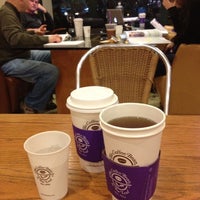 Photo taken at The Coffee Bean &amp;amp; Tea Leaf by Jinyoung P. on 2/11/2012