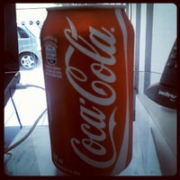 5/16/2012 tarihinde Luuana M.ziyaretçi tarafından Coca-Cola Clothing'de çekilen fotoğraf