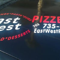 Foto diambil di East West Pizzeria oleh Jason L. pada 7/5/2012
