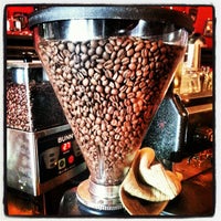 7/31/2012 tarihinde Serge C.ziyaretçi tarafından Moloko The Art of Crepe and Coffee'de çekilen fotoğraf