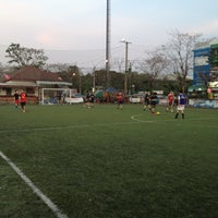 Photo taken at สนามฟุตบอลphoe-kaew soccer club by Jumpping K. on 2/25/2012