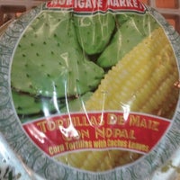 Das Foto wurde bei Northgate Gonzalez Markets von Magi am 4/29/2012 aufgenommen