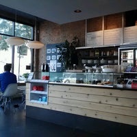 Foto scattata a The Coffee Studio da X il 9/11/2012