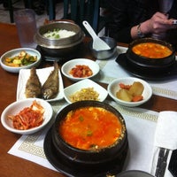 Photo taken at So Gong Dong Tofu House by Tuyen T. on 5/14/2012