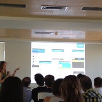 รูปภาพถ่ายที่ MBS Mobile Business School โดย Mercedes C. เมื่อ 7/5/2012