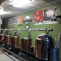 7/21/2012 tarihinde Doug M.ziyaretçi tarafından Saugatuck Brewing Company'de çekilen fotoğraf