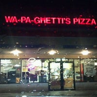 Снимок сделан в Wa-Pa-Ghetti&amp;#39;s Pizza пользователем Richard S. 2/16/2012
