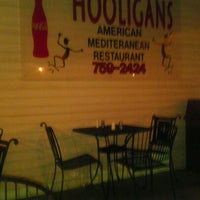 Foto diambil di Hooligans Restaurant oleh Latisha L. pada 5/21/2012