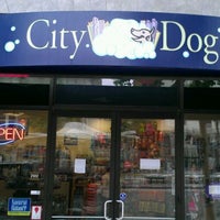 6/3/2012 tarihinde Babak L.ziyaretçi tarafından City Dog'de çekilen fotoğraf