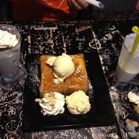 Foto diambil di D.O.D Cafe (甜の部) oleh Thapanee T. pada 6/15/2012