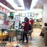 Photo taken at Krispy Kreme Doughnuts by Pariyaron P. on 5/28/2012