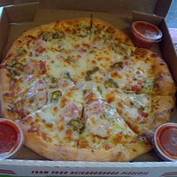 Foto tirada no(a) Oliveo Pizza por Steven Y. em 4/4/2012
