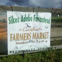 2/19/2012 tarihinde Curt G.ziyaretçi tarafından North San Diego Certified Farmers Market'de çekilen fotoğraf